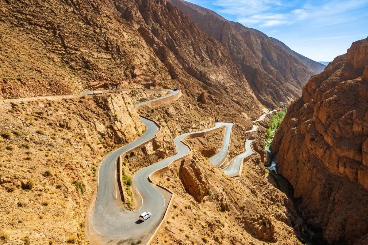 Marrakech vers le Haut Atlas en voiture : quel véhicule et la meilleure route en journée